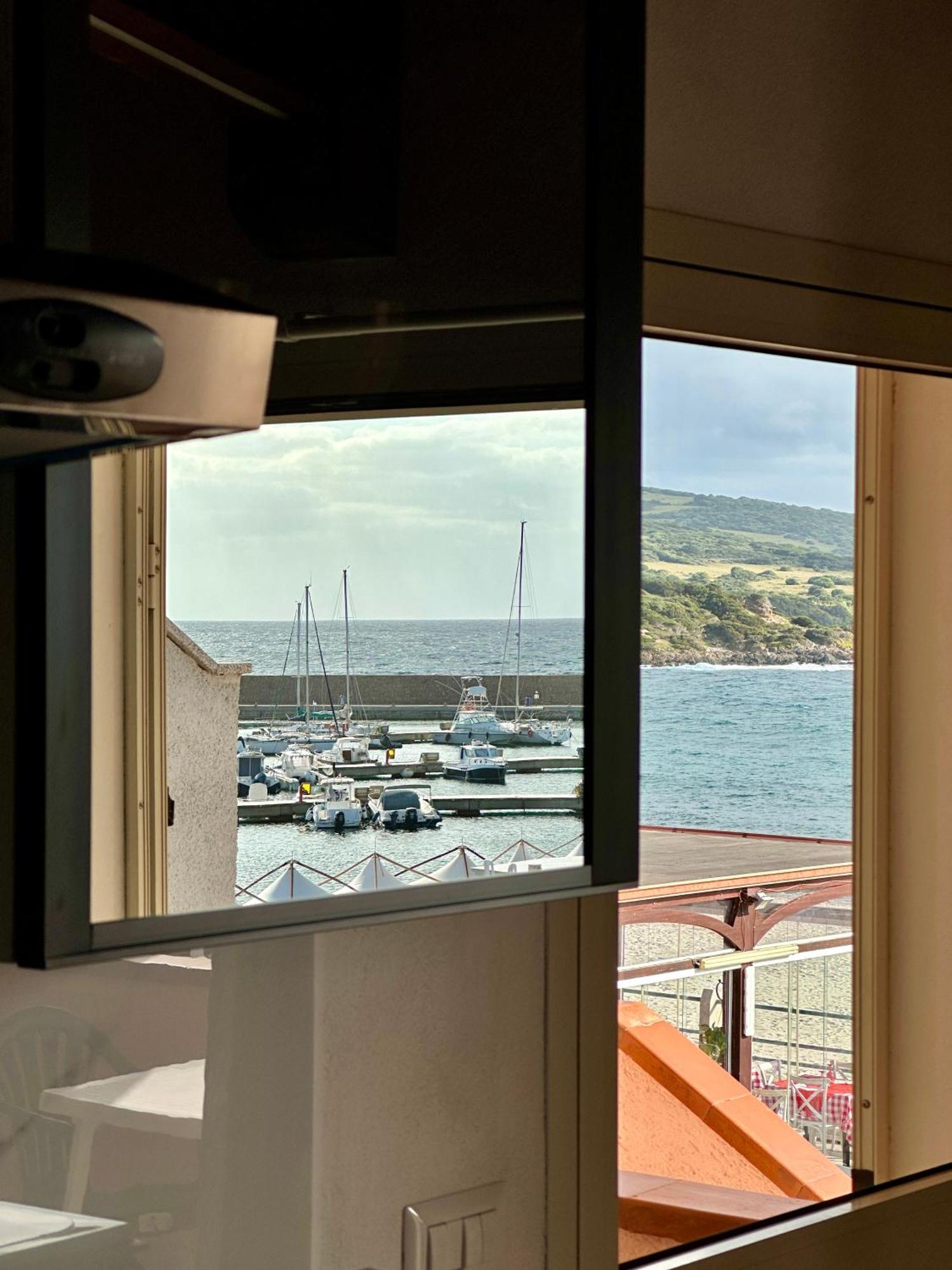 Approdo Apartments Isola Rossa Εξωτερικό φωτογραφία